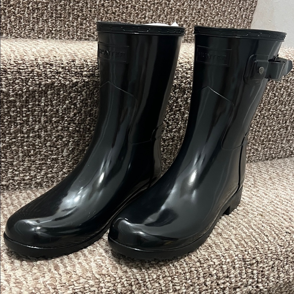 Hunter Women's Glossy Black Rain Boots